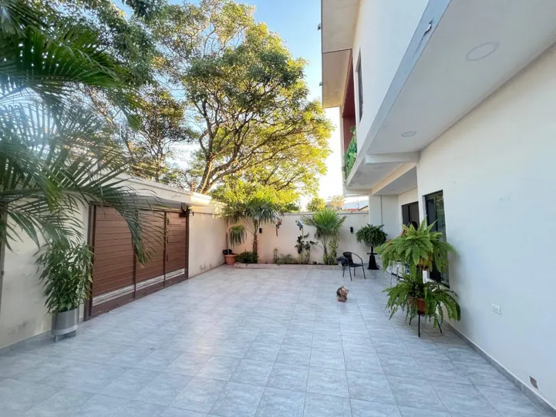 5-bedroom house with pool for sale on Av. Beni, North Zone: foto 18 de 21