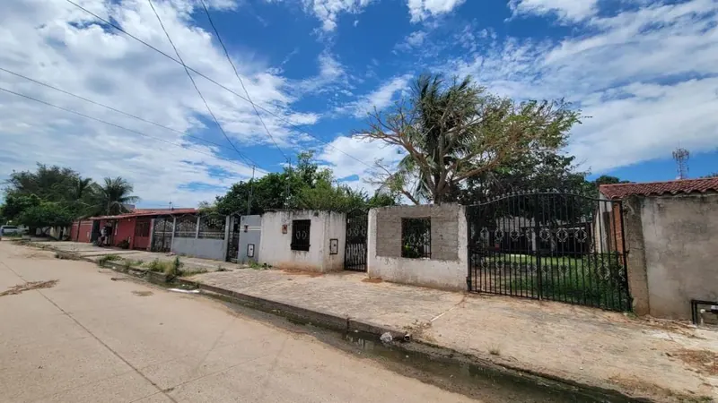 Casa de 4 dormitorios en venta en El Recreo, Zona Sur: foto 2 de 8