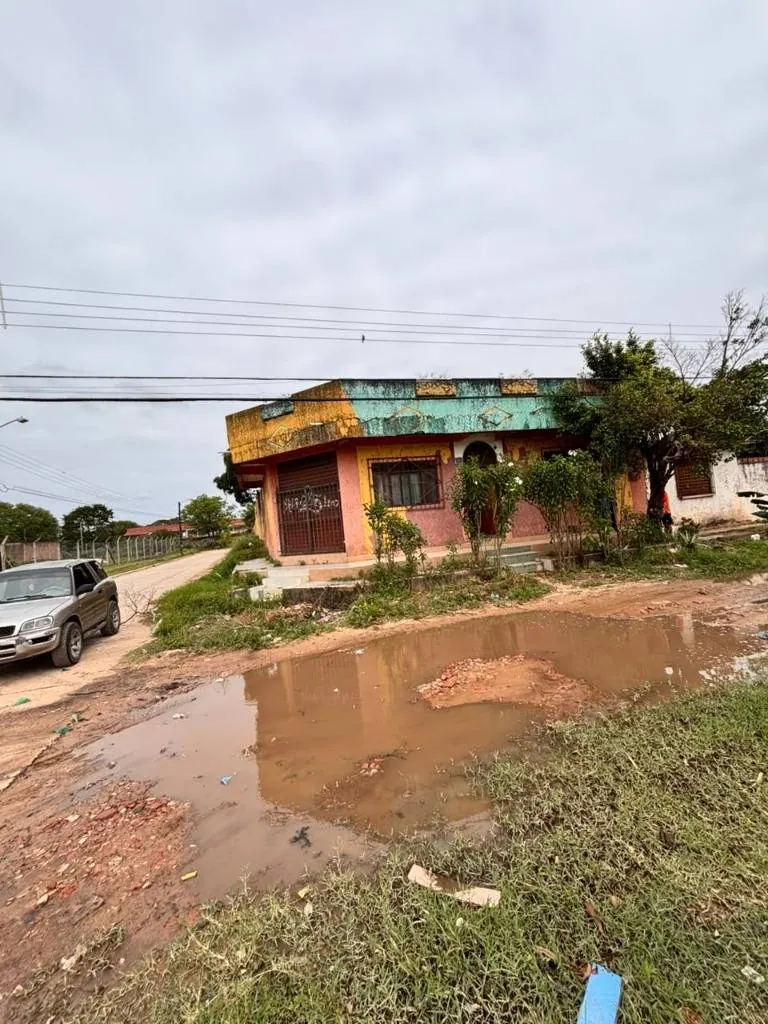 Casa de 6 dormitorios en venta en el Plan 3000, av. Paurito