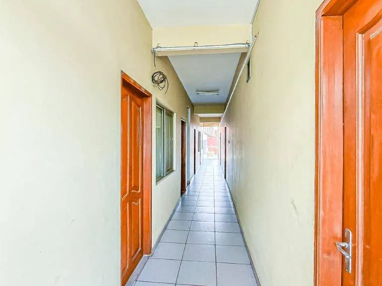 Casa de uso comercial en esquina en venta en la Av. Tarumá, Zona Oeste: foto 5 de 14