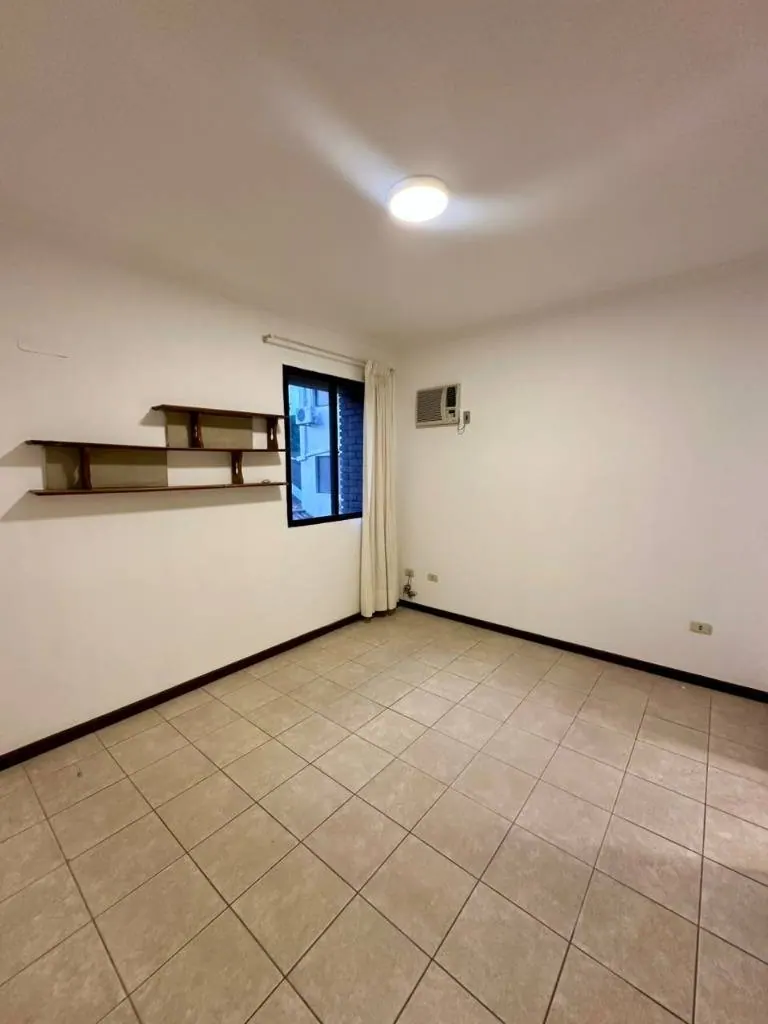 3-bedroom apartment for sale in the Libertad building, downtown: foto 6 de 9