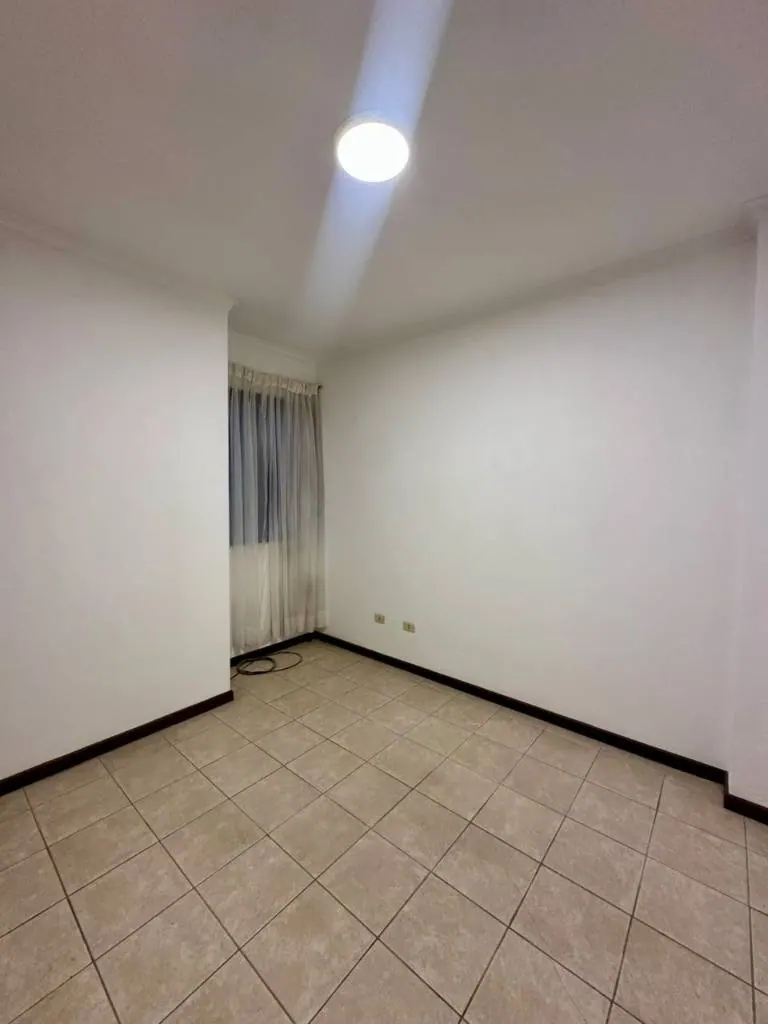 3-bedroom apartment for sale in the Libertad building, downtown: foto 7 de 9