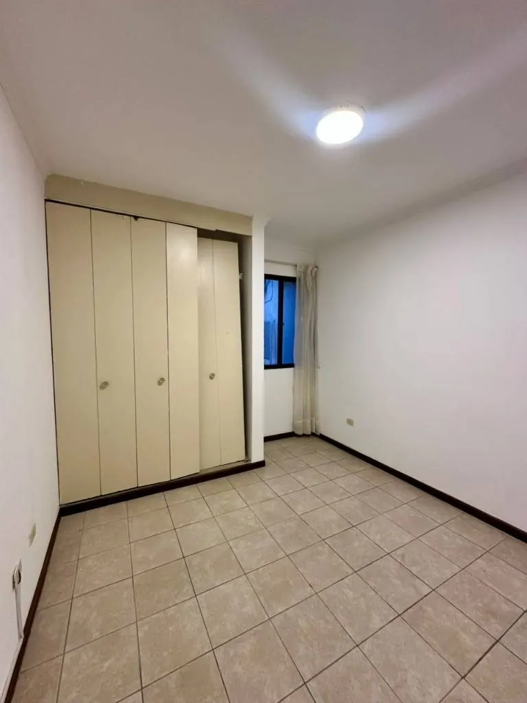 3-bedroom apartment for sale in the Libertad building, downtown: foto 8 de 9