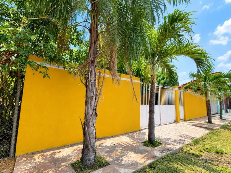 House for sale in Plan 3000, diagonal to the new market: foto 3 de 5