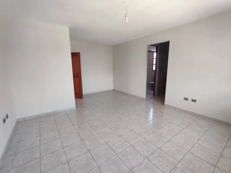 House with 2 independent apartments for sale on Radial 13: foto 4 de 10