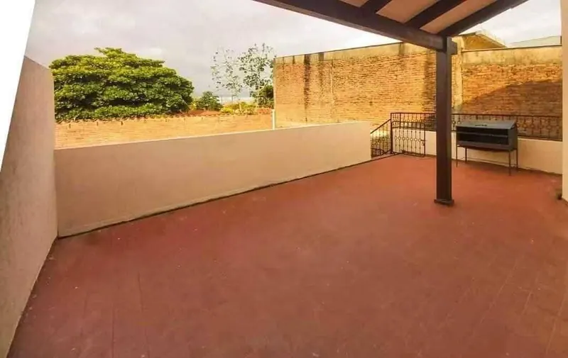 House with 2 independent apartments for sale on Radial 13: foto 7 de 10