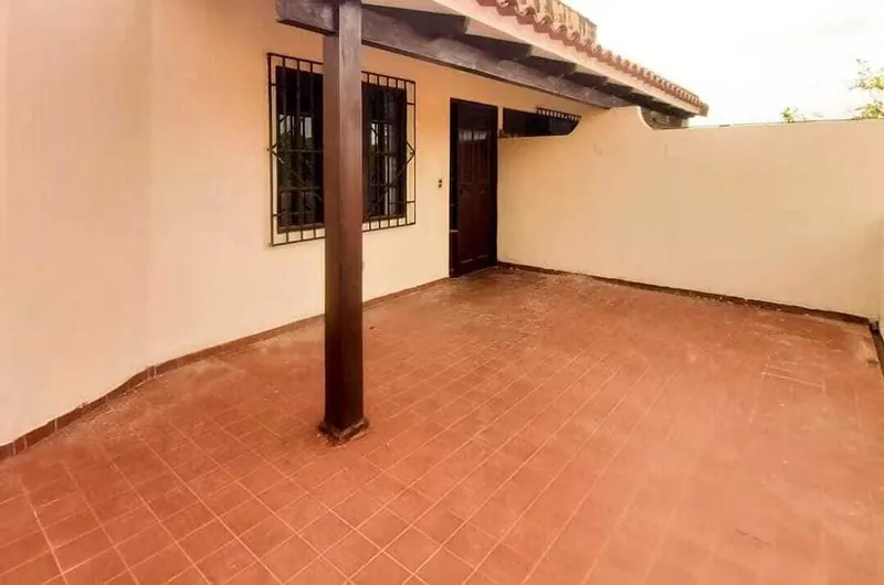 House with 2 independent apartments for sale on Radial 13: foto 8 de 10
