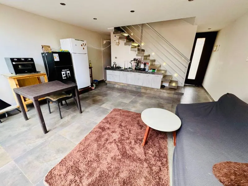 Casa de 4 dormitorios en anticrético en la Zona Norte: foto 3 de 7