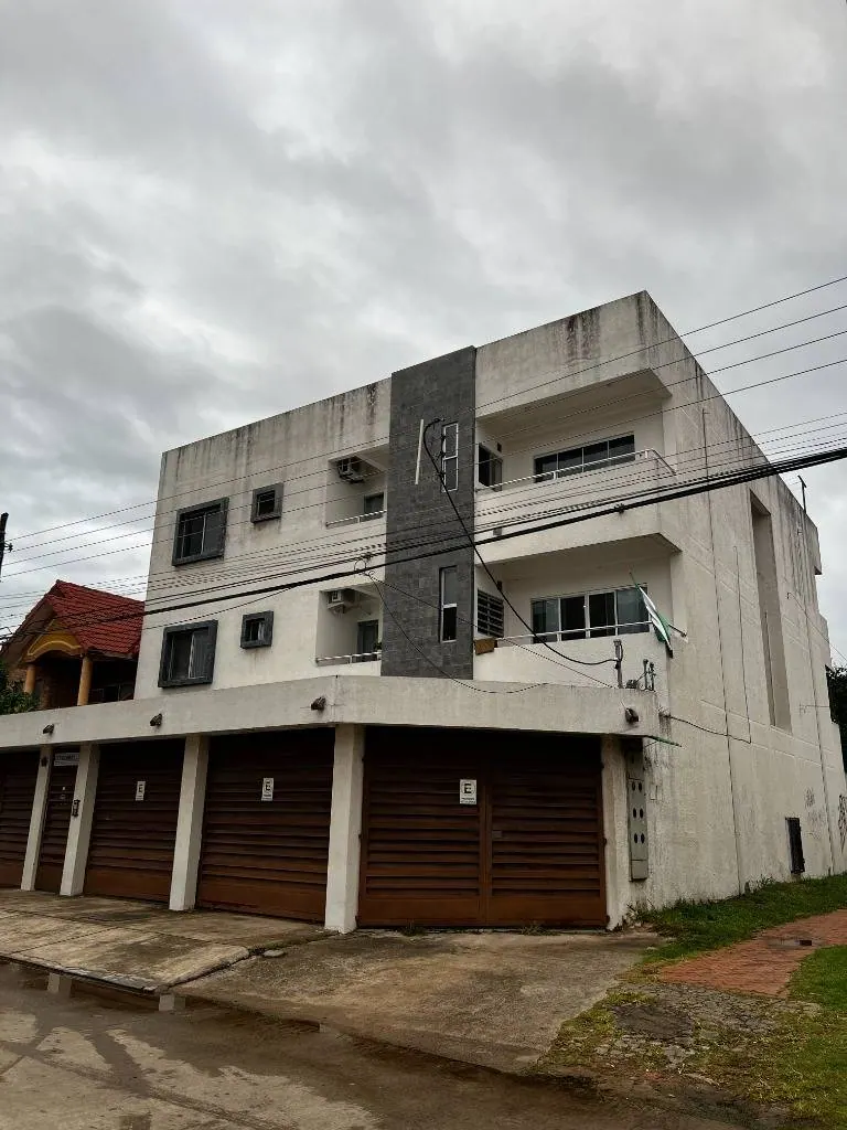 Departamento de 3 dormitorios en alquiler en Santos Dumont, 3er anillo