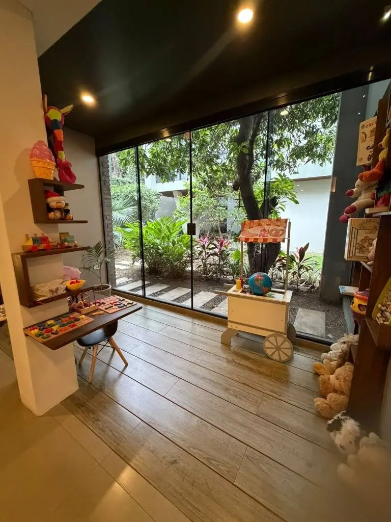 Local comercial de 18 m² en alquiler en la Zona Sur: foto 4 de 14