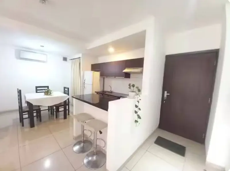 Departamento amoblado de 1 dormitorio en venta en la torre Ingavi
