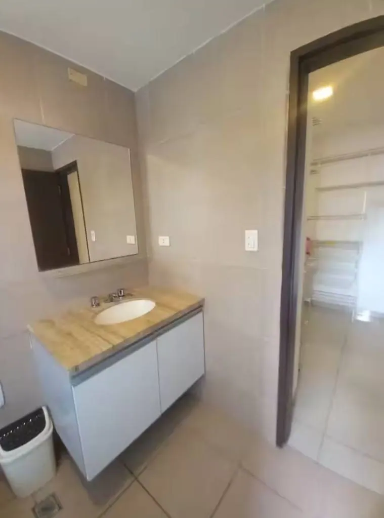 Departamento amoblado de 1 dormitorio en venta en la torre Ingavi: foto 5 de 5