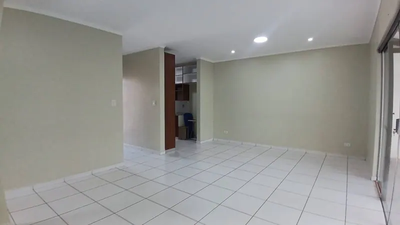 Casa de 4 dormitorios en alquiler en La Fontana Riviera 1: foto 4 de 25