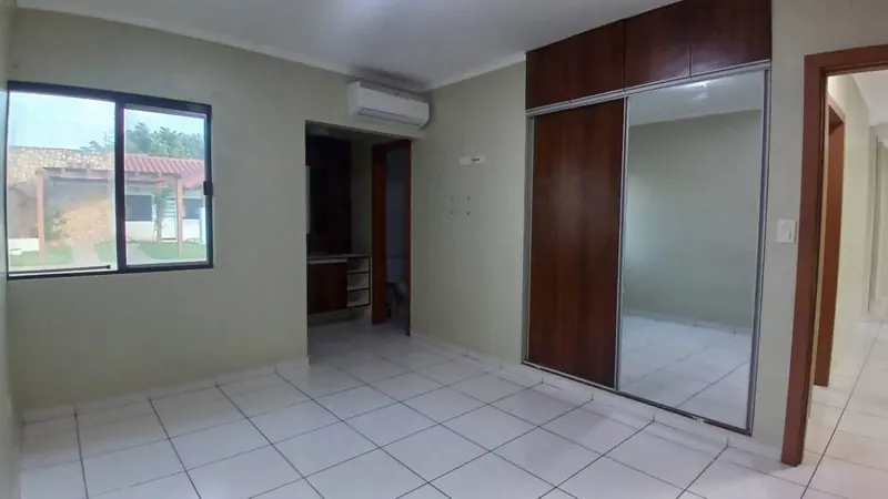 Casa de 4 dormitorios en alquiler en La Fontana Riviera 1: foto 8 de 25
