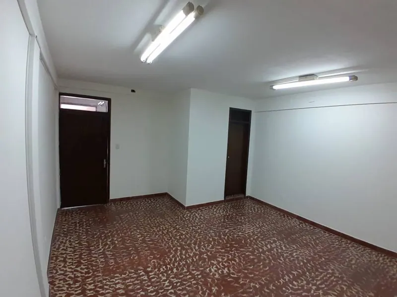 40 m² office for rent near the 24 de Septiembre square: foto 5 de 5