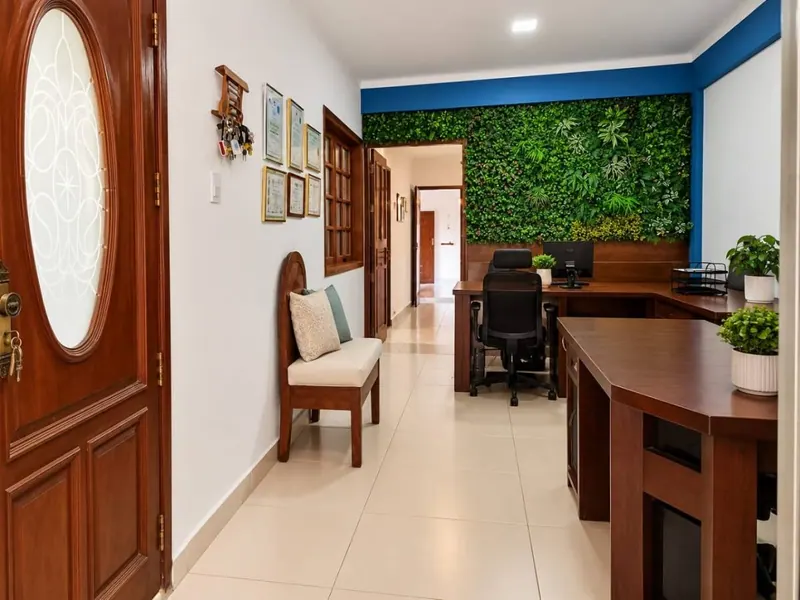 Oficina de 30 m² con ingreso independiente en alquiler, Zona Oeste: foto 3 de 3