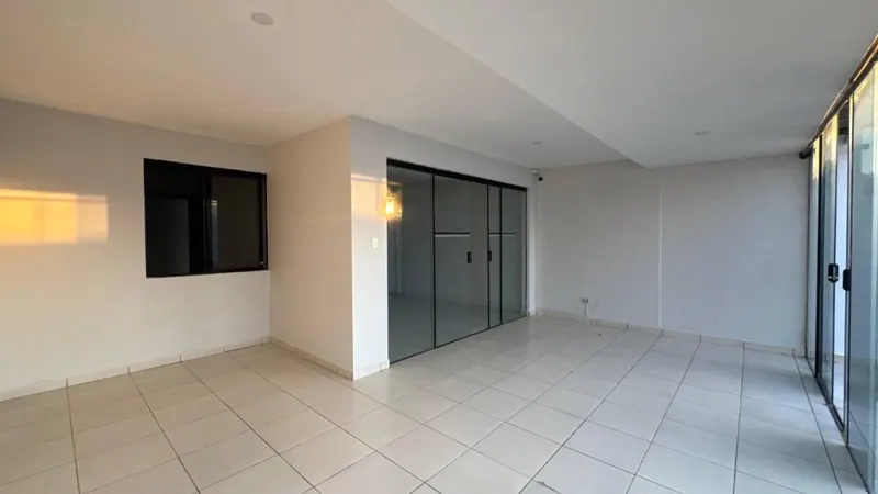 4-bedroom house for sale in the Fontana Family Club gated community: foto 3 de 7