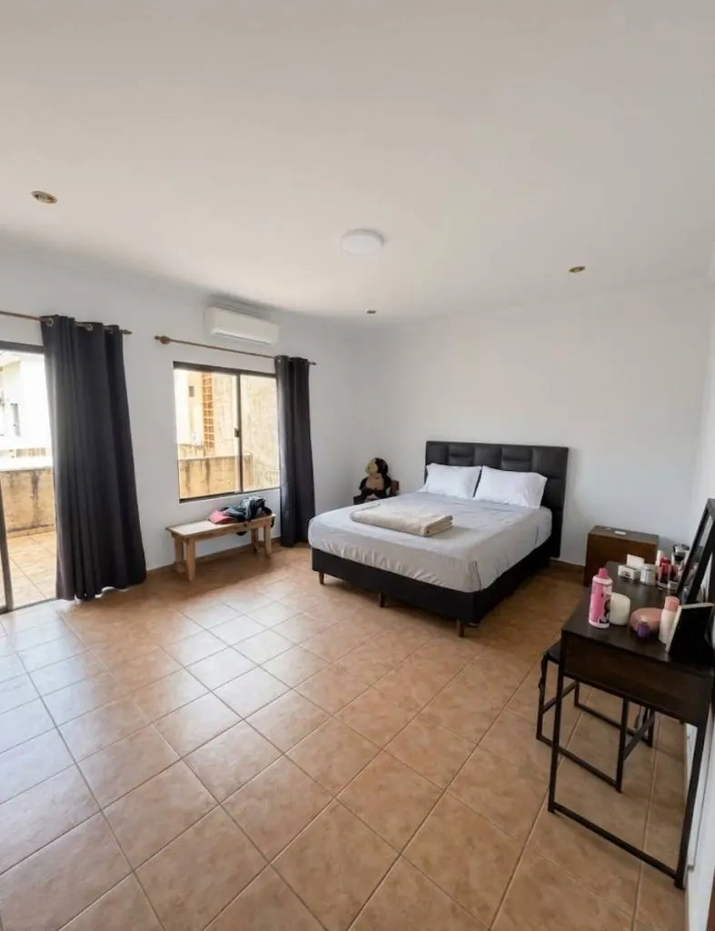 Casa de 4 dormitorios en venta sobre la avenida Alemania, Zona Norte: foto 6 de 8