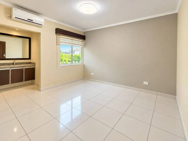 3-bedroom house for sale in the Fontana Family gated community: foto 3 de 19