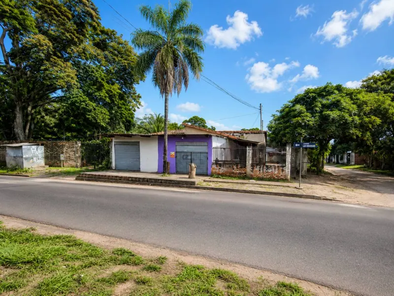 Casa en esquina con tiendas comerciales en venta en Valle Sánchez: foto 1 de 13