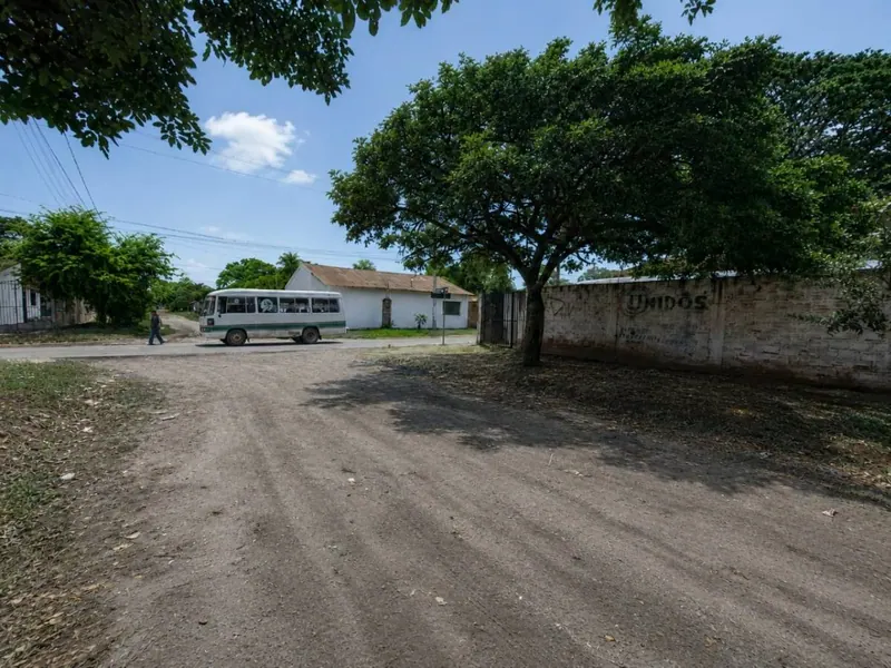 Casa en esquina con tiendas comerciales en venta en Valle Sánchez: foto 7 de 13