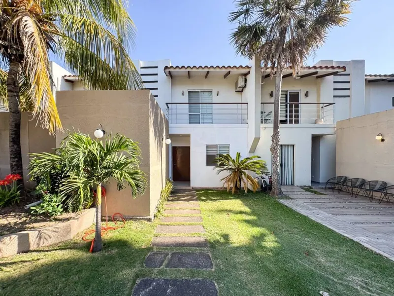 4-bedroom house for sale in the Puesta del Sol gated community: foto 2 de 21