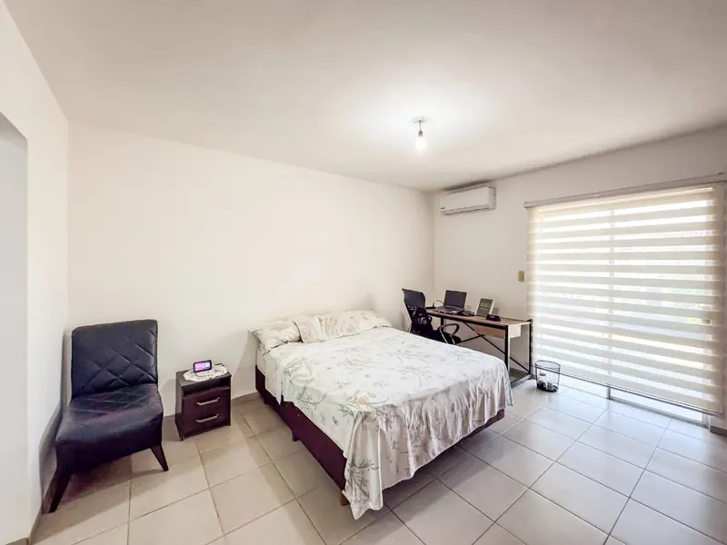 4-bedroom house for sale in the Puesta del Sol gated community: foto 18 de 21