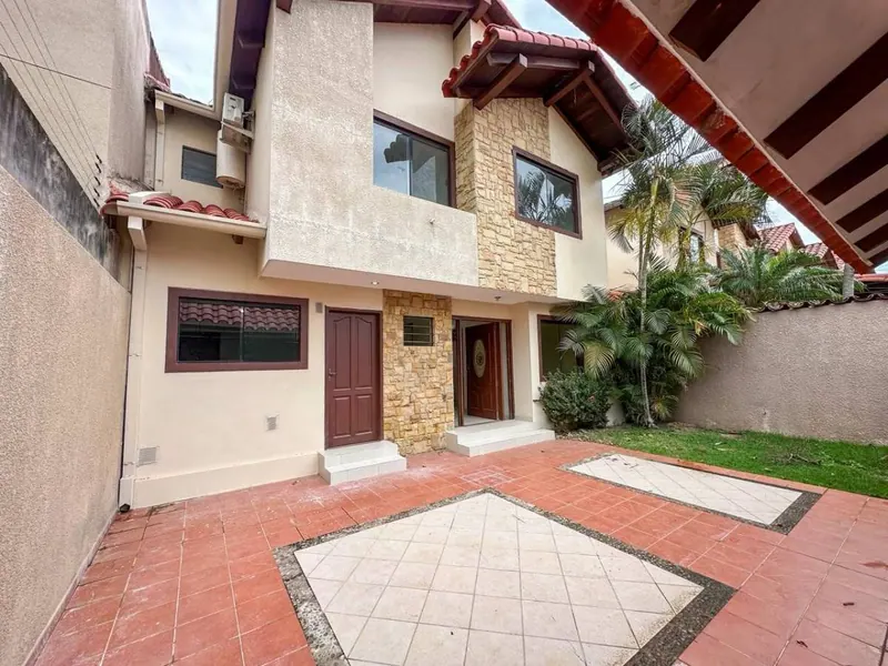 Casa de 4 dormitorios en venta en el Barrio Aeronáutico, Zona Sur: foto 9 de 11