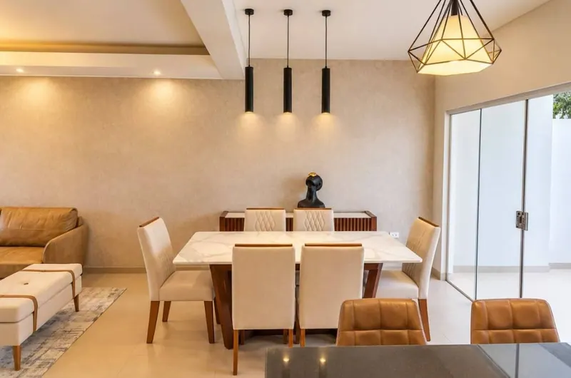 Furnished 3-bedroom house for sale on Av. Beni, 9th ring: foto 2 de 11