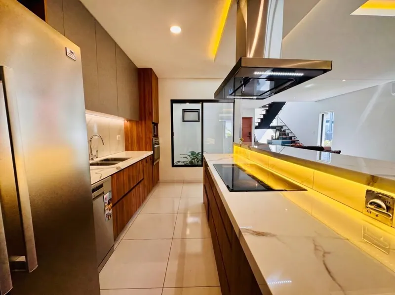Casa de 5 dormitorios en esquina en venta en el condominio Urubó Nord: foto 10 de 27