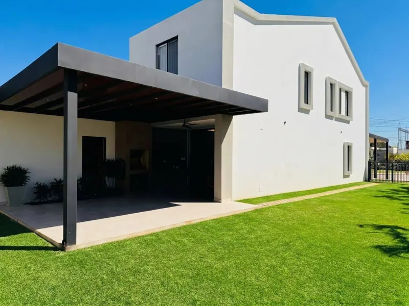 Casa de 5 dormitorios en esquina en venta en el condominio Urubó Nord: foto 13 de 27