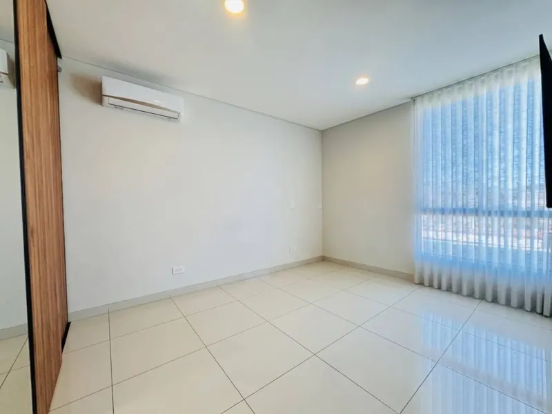 Casa de 5 dormitorios en esquina en venta en el condominio Urubó Nord: foto 19 de 27