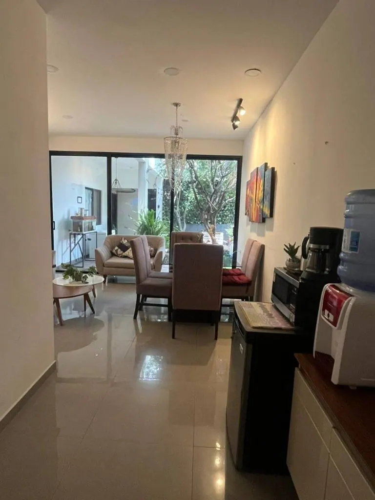 Casa con dos departamentos y local comercial en venta en Alto San: foto 8 de 13