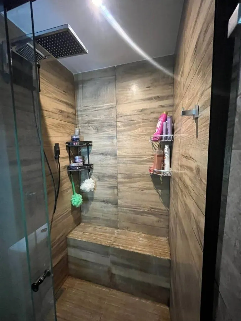 Casa con dos departamentos y local comercial en venta en Alto San: foto 9 de 13