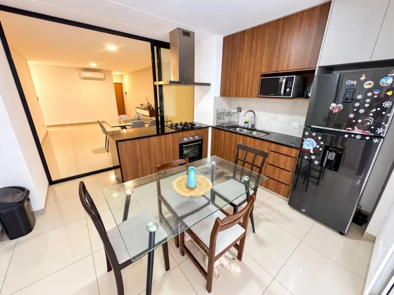 Departamento de 3 dormitorios en venta en Uptown Nuu, Equipetrol: foto 1 de 11