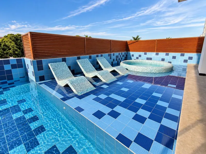 Furnished 3-bedroom apartment for rent in Sky Aqualina: foto 5 de 19