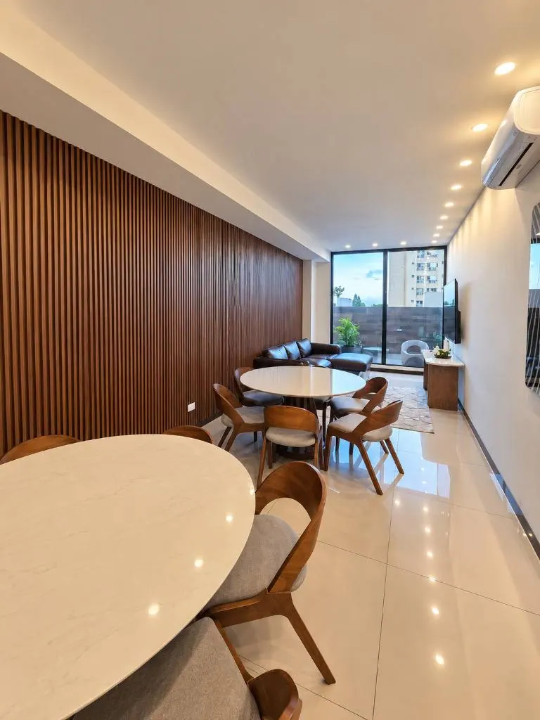 Furnished 3-bedroom apartment for rent in Sky Aqualina: foto 9 de 19
