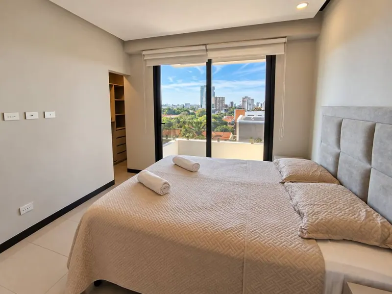 Furnished 3-bedroom apartment for rent in Sky Aqualina: foto 15 de 19