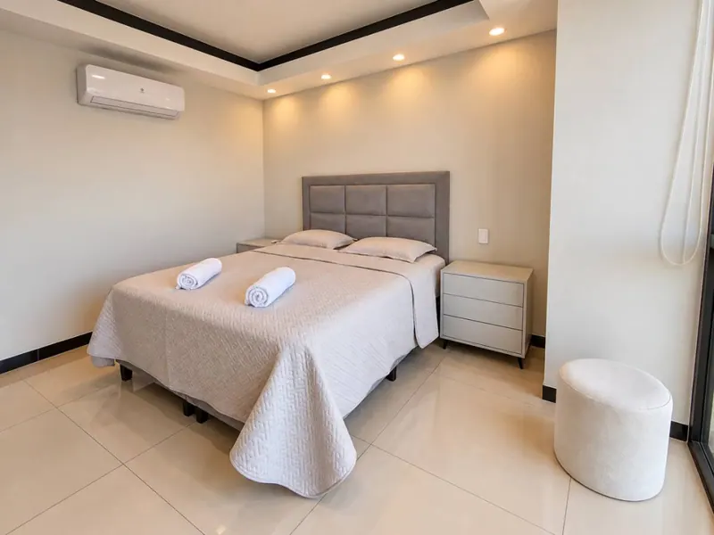 Furnished 3-bedroom apartment for rent in Sky Aqualina: foto 16 de 19