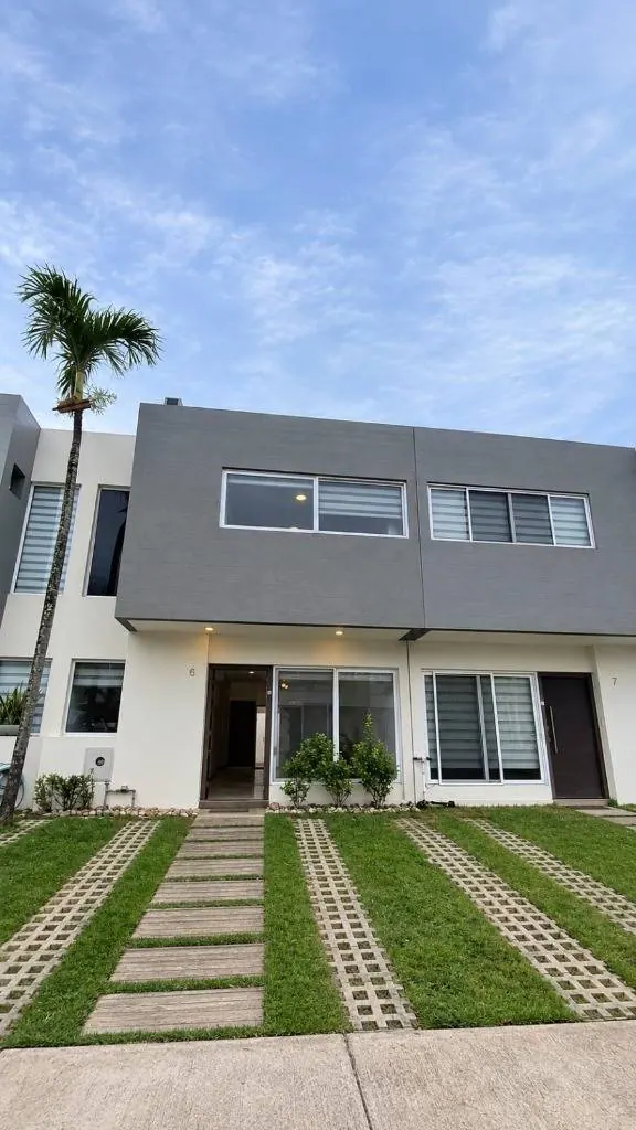Casa de 3 dormitorios en venta en el condominio Park City, Zona Norte