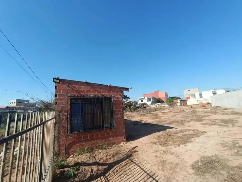 Terreno en esquina de 975 m² en alquiler en la Zona Oeste: foto 2 de 4