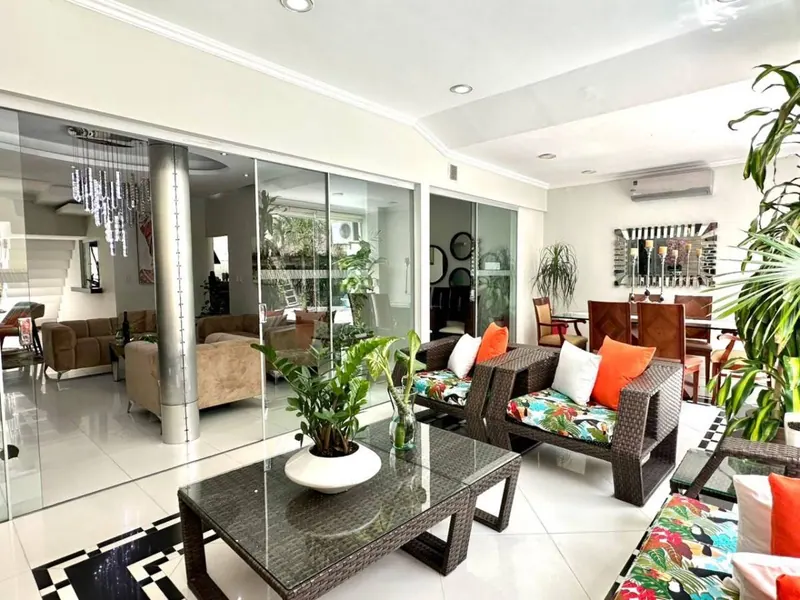 Casa de 5 dormitorios en venta cerca del parque Urbano, Zona Sur: foto 17 de 47