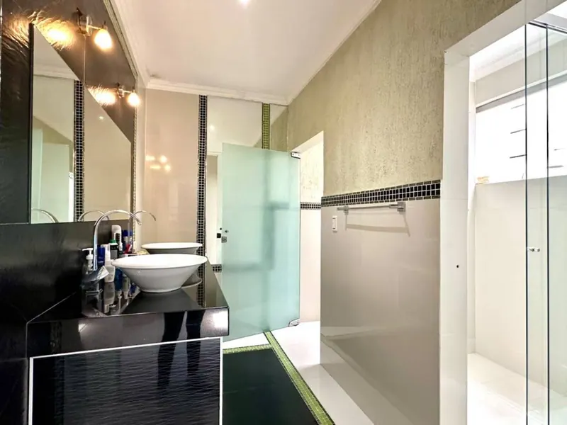 Casa de 5 dormitorios en venta cerca del parque Urbano, Zona Sur: foto 31 de 47