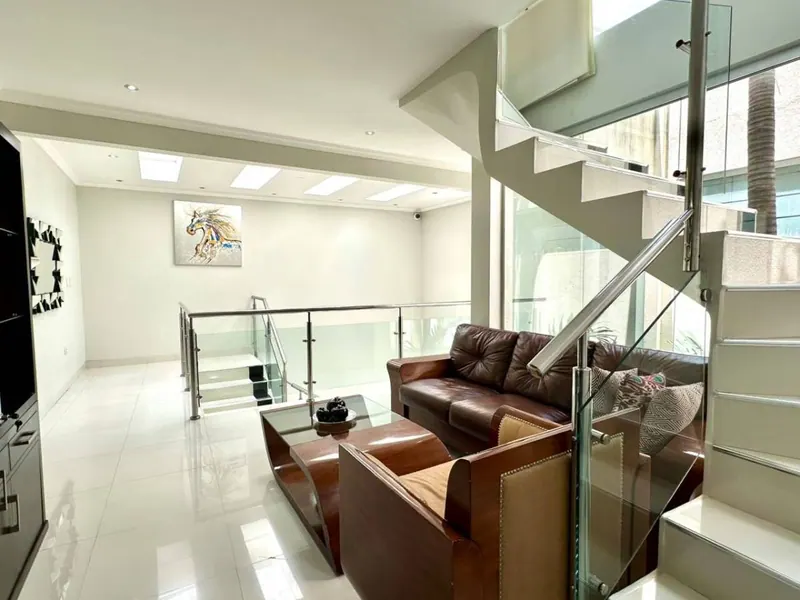 Casa de 5 dormitorios en venta cerca del parque Urbano, Zona Sur: foto 33 de 47