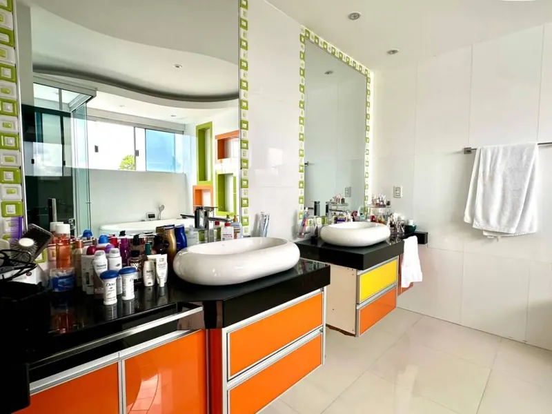 Casa de 5 dormitorios en venta cerca del parque Urbano, Zona Sur: foto 42 de 47