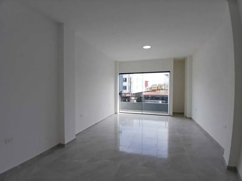 Edificio de uso mixto en venta sobre la Av. Centenario, 2° anillo: foto 7 de 8