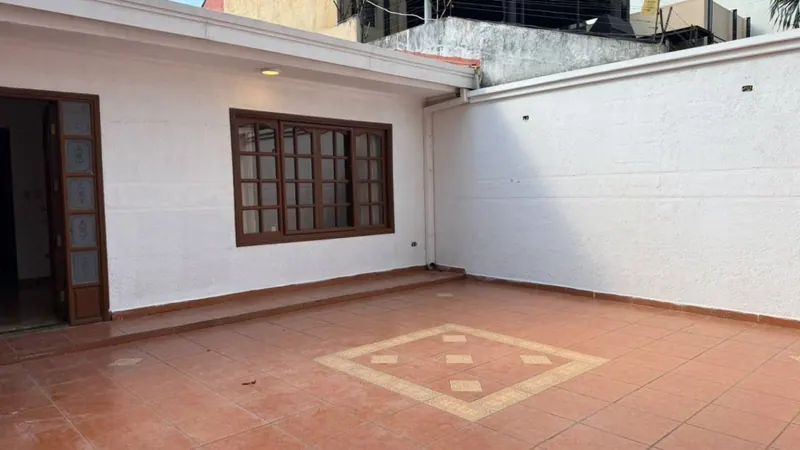 Casa de uso comercial en alquiler en Equipetrol, una planta y 280 m²: foto 4 de 25