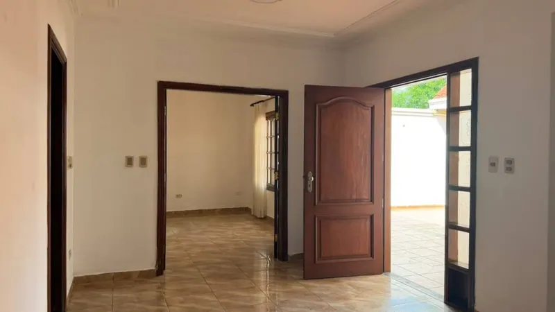 Casa de uso comercial en alquiler en Equipetrol, una planta y 280 m²: foto 7 de 25