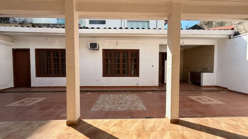 Casa de uso comercial en alquiler en Equipetrol, una planta y 280 m²: foto 21 de 25