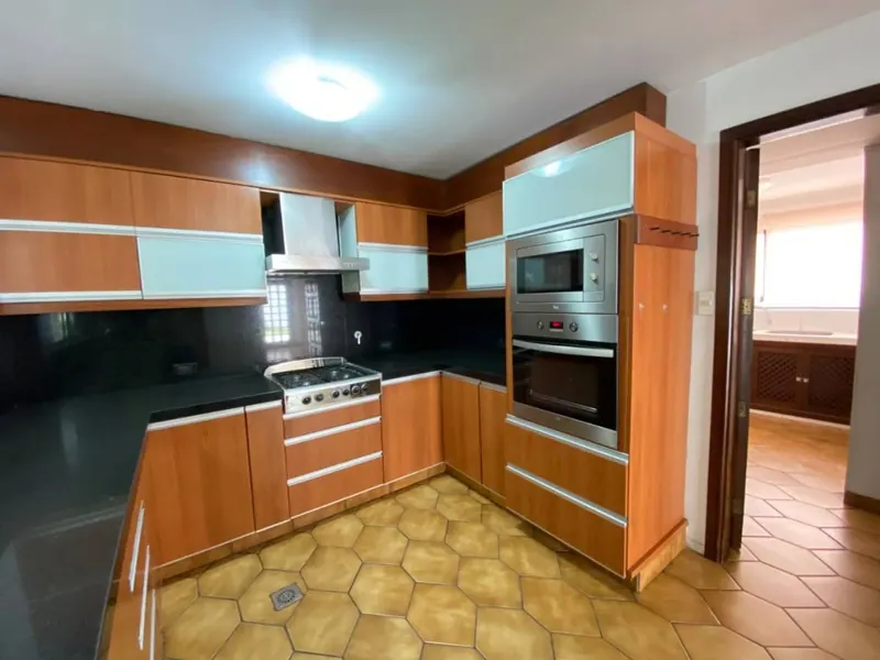 Casa de 2 plantas en venta en Urbarí, 2do anillo, 620 m²: foto 8 de 32